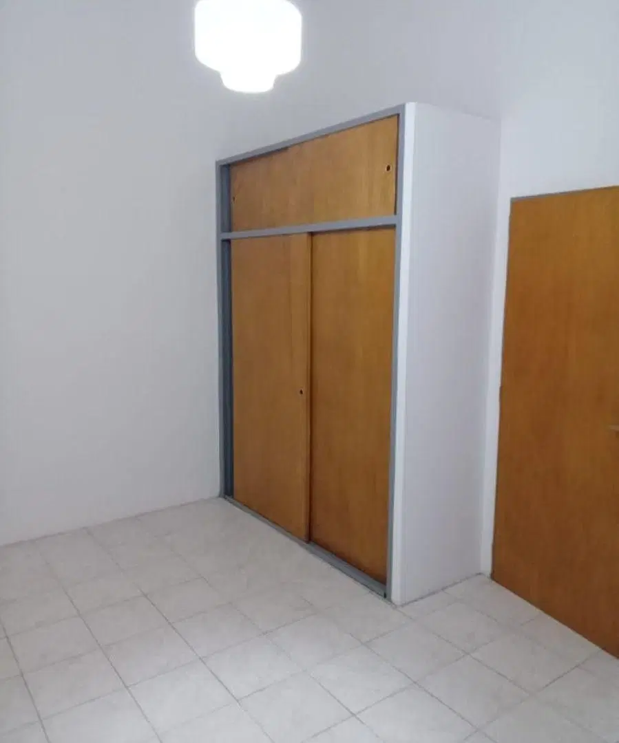 ALQUILER EXCELENTE PH 2 AMB. AMPLIOS CON PATIO , LIV.COM. COC.UN DORM.BAÑO.PATIO.QUINTA GALLI 4