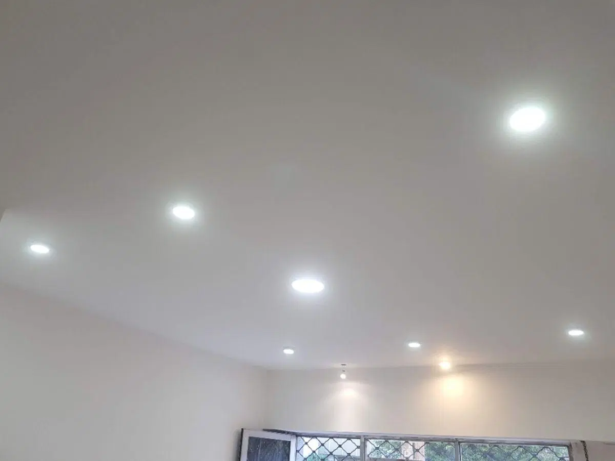 HERMOSO LOCAL TODO REFACCIONADO, ILUMINACIÓN COMPLETA DE 5 METROS X 7 METROS BAÑO. EXCELENTE ESTADO 3