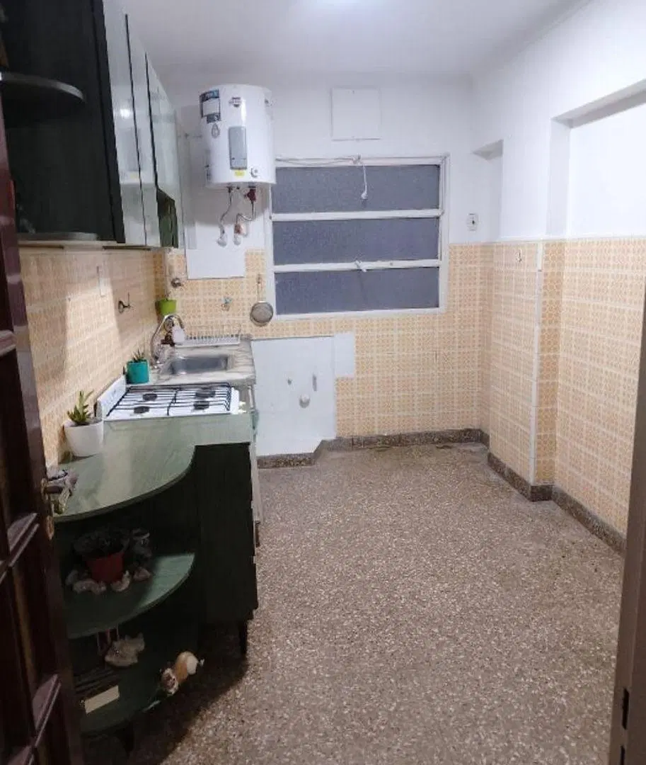 ALQUILER OPORTUNIDAD AV. MITRE 5662 2° PISO 2 AMBPOR ASCENSOR , 45 MTS. CUB. EXCELENTE UBICACION 3