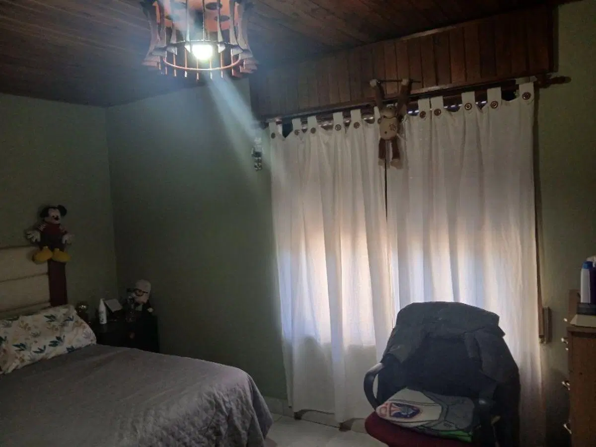 OPORTUNIDAD VENTA CASA !!!! C/ COCHERA DESCUBIERTA, TRES AMBIENTES : LIVING , COCINA, 2 DORMITORIOS 8