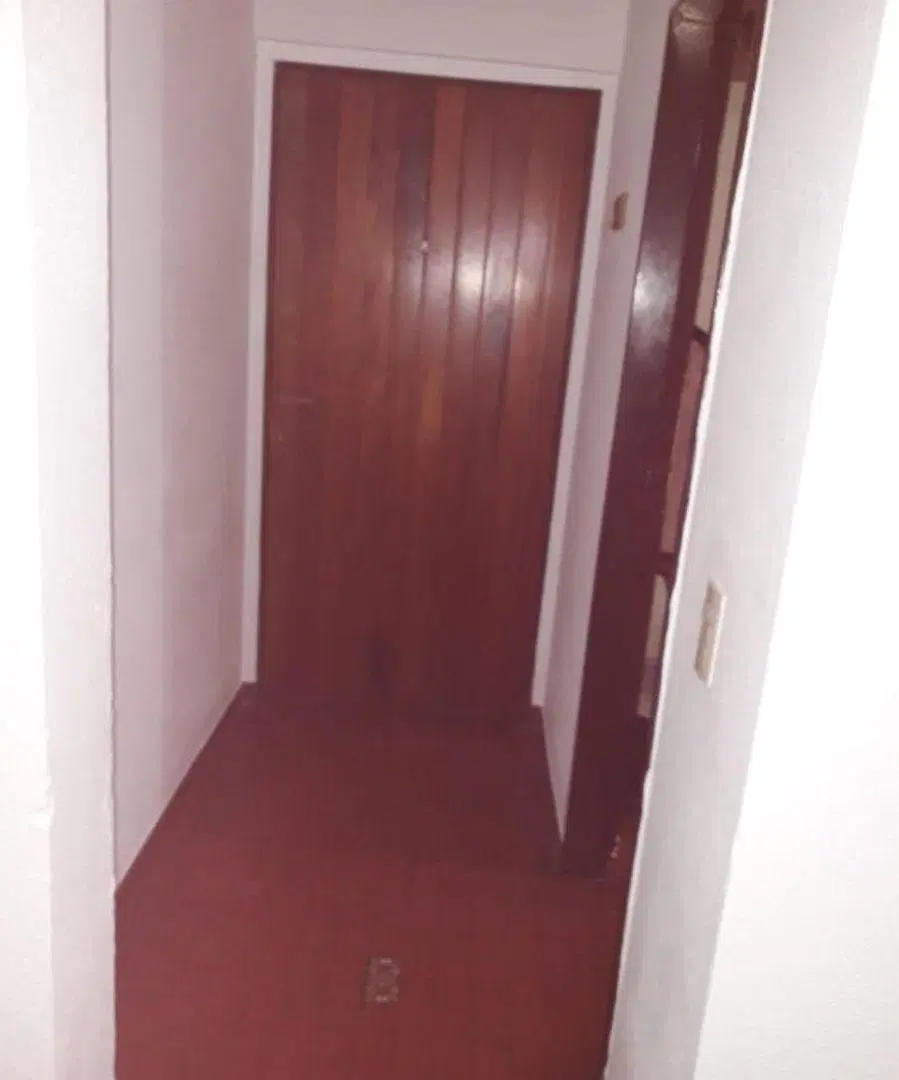 ALQUILER DEPARTAMENTO DE DOS AMBIENTES AMPLIOS AL FRENTE SEGUNDO PISO POR ESCALERA, BAJAS EXPENSAS 4