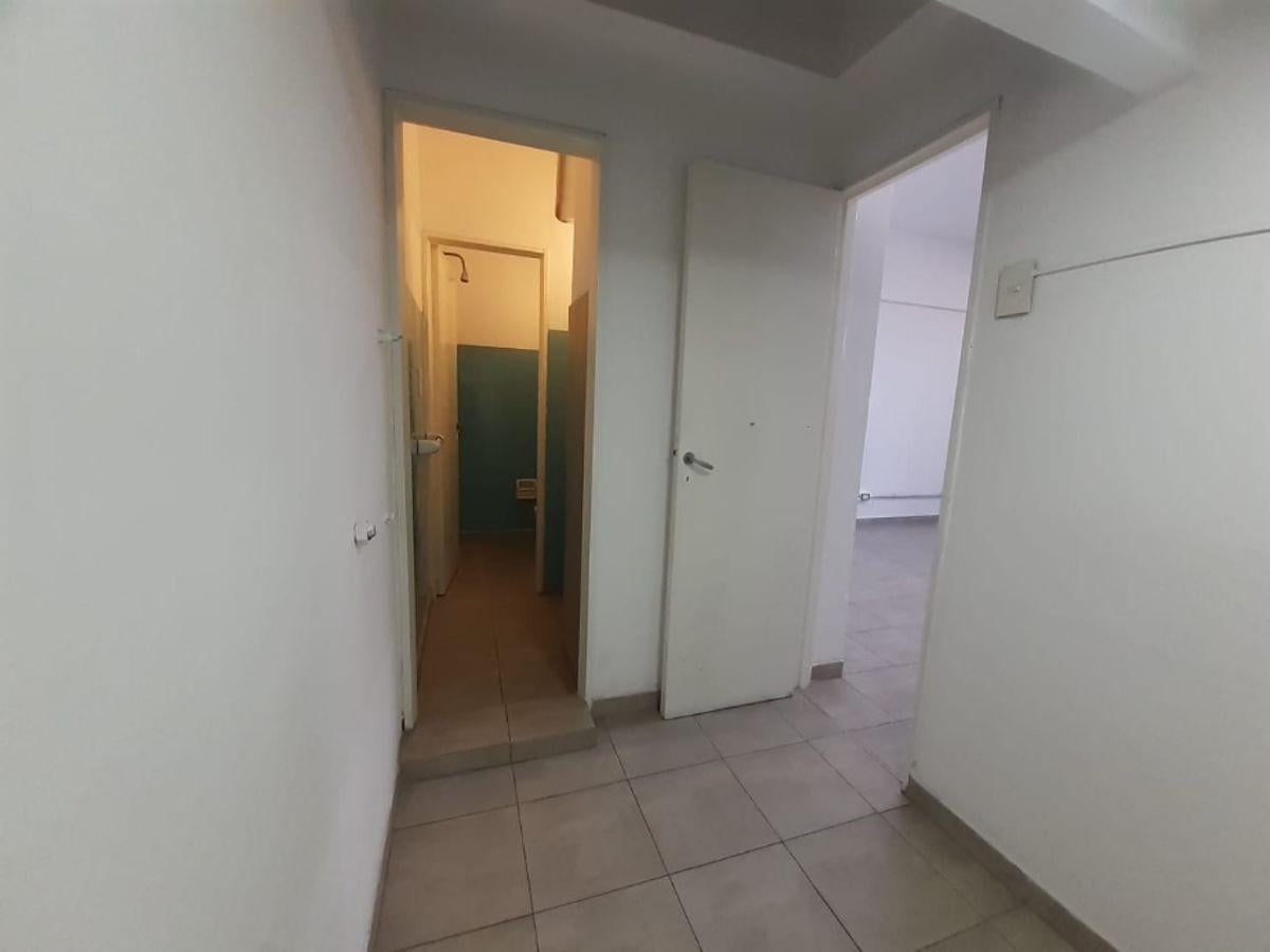 Foto de OPORTUNIDAD EXCELENTE LOCAL UBICACION QUINTA GALLI OBLIGADO A MTS DE, imagen 5