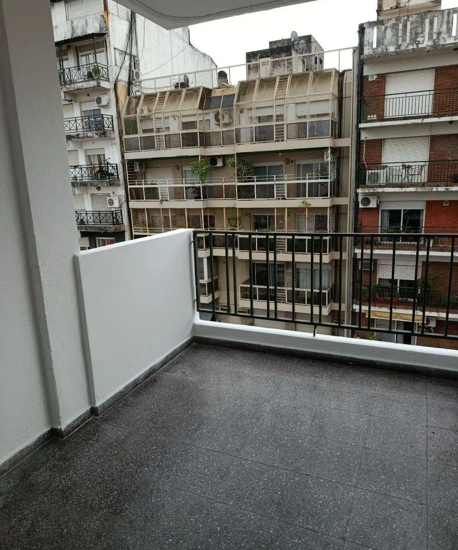 Lindo semipiso... cincuentón pero muy cómodo!! 5