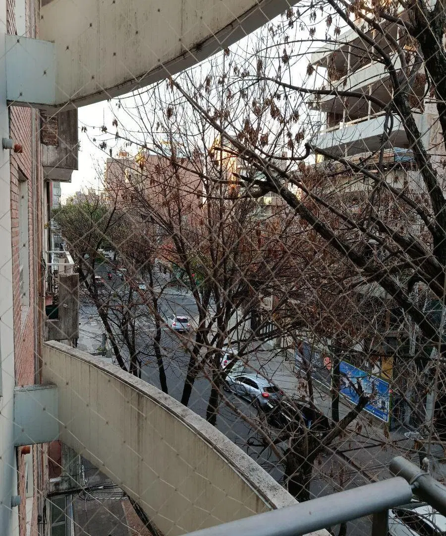 Excelente y a metros del Parque Independencia 5