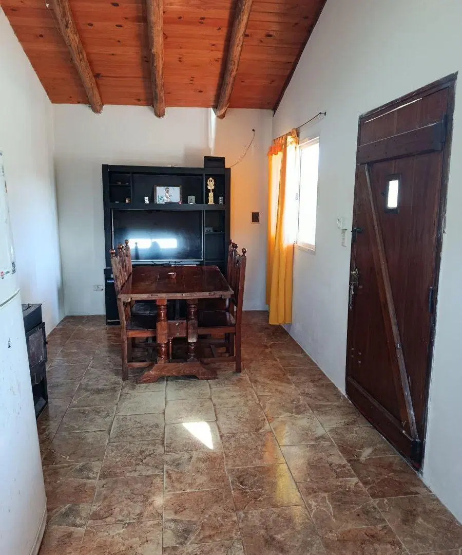 Casa, Jardín, Pileta y Galpón... algo más? 4