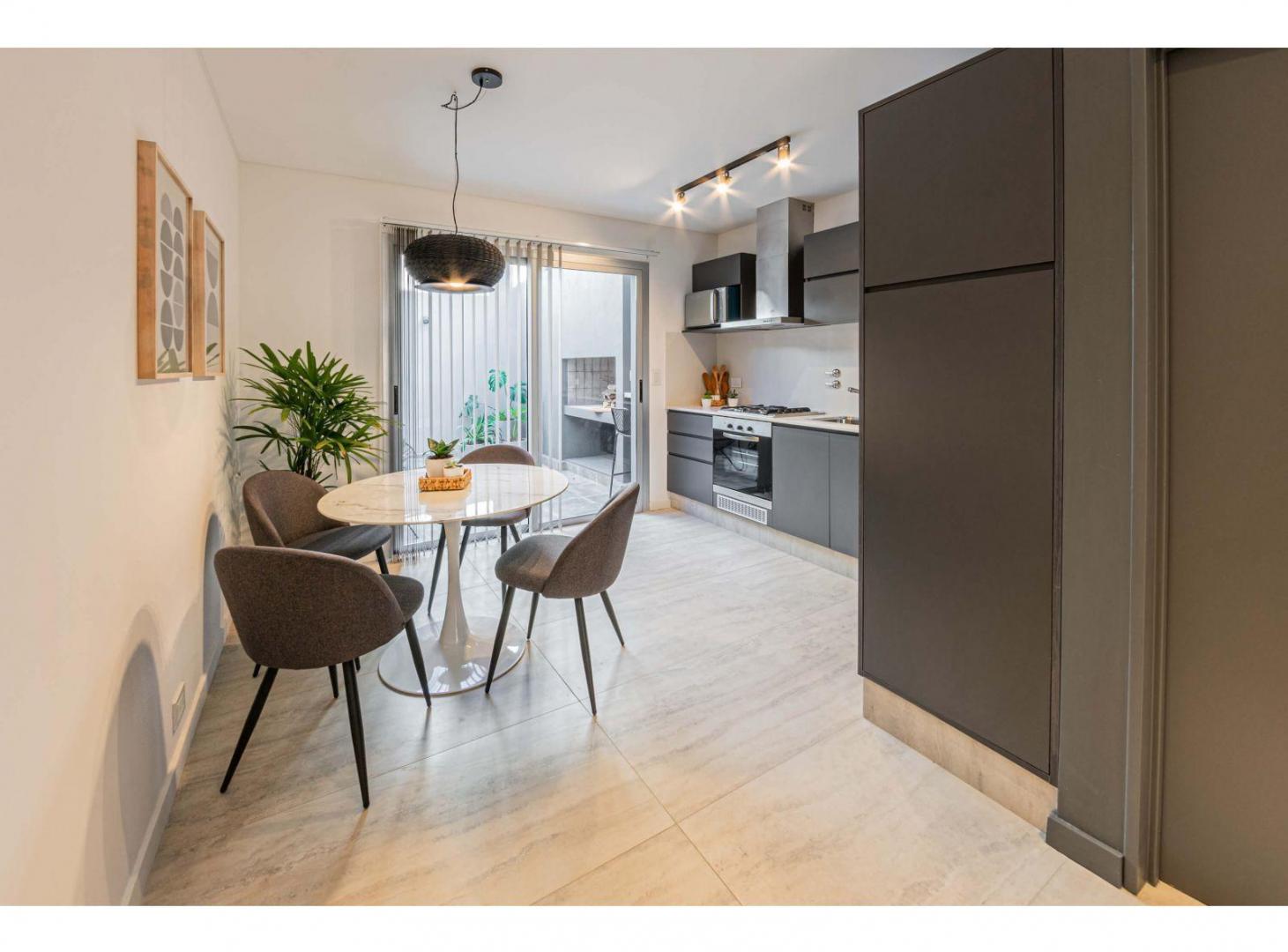 Foto de Montevideo 2749 | Dúplex de 2 dormitorios con patio propio, imagen 1