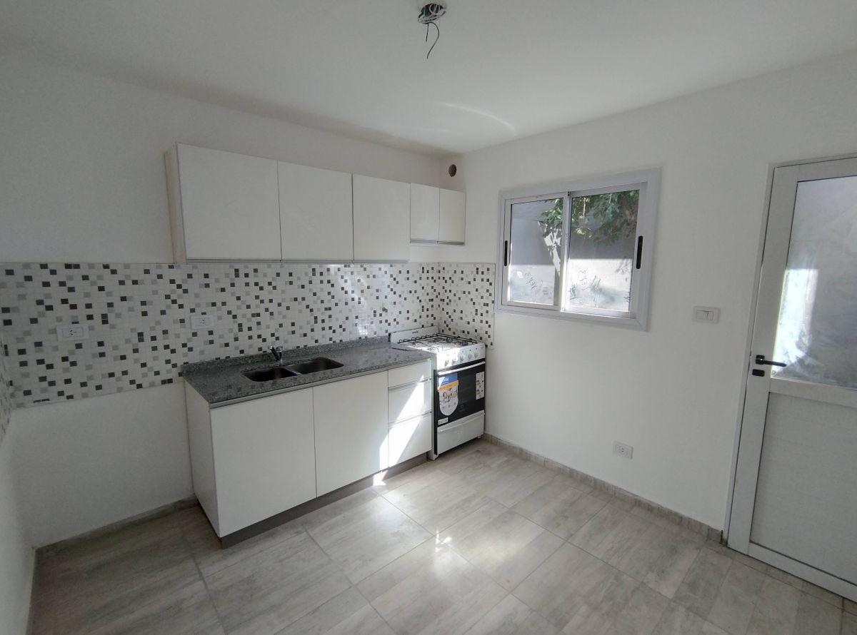 Foto de Duplex de 65 m² con 2 dormitorios en venta en Muñiz, imagen 3