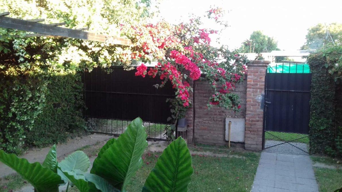 OPORTUNIDAD! CASA CON PATIO Y PILETA,!!