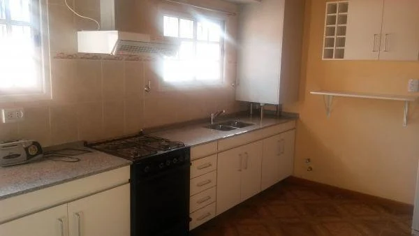 DEPARTAMENTO PLANTA BAJA AL FONDO 2