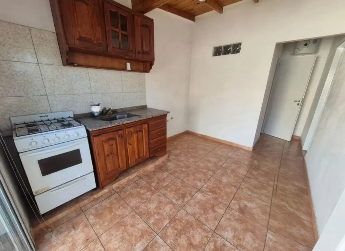 DEPARTAMENTO INTERNO A METROS DE LA AV. BVARD BUENOS AIRES 1