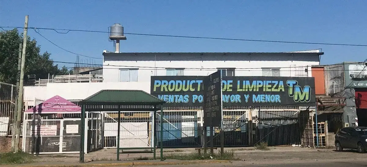 4 locales con casa en planta alta en excelente ubicacion!! 2