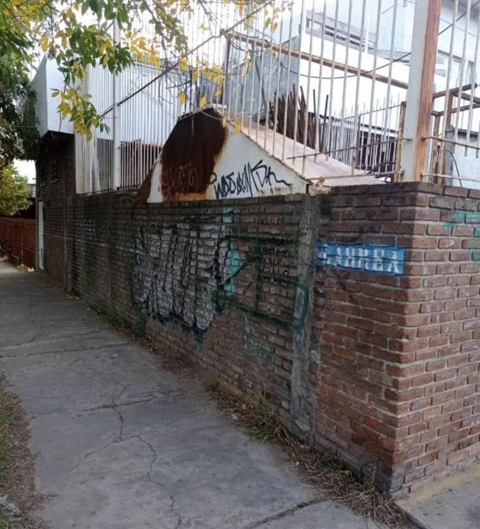 4 locales con casa en planta alta en excelente ubicacion!! 3