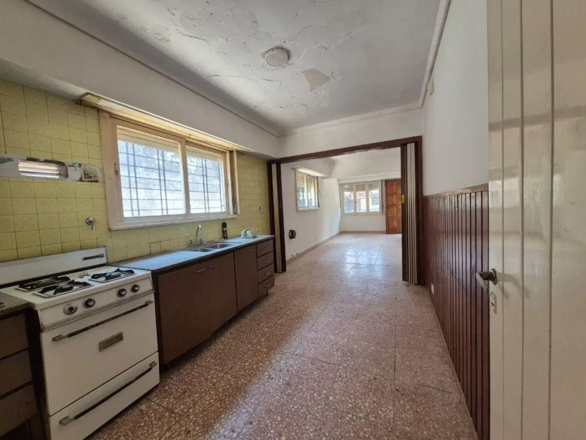CASA EN VENTA EN EXCELENTE UBICACION! 3