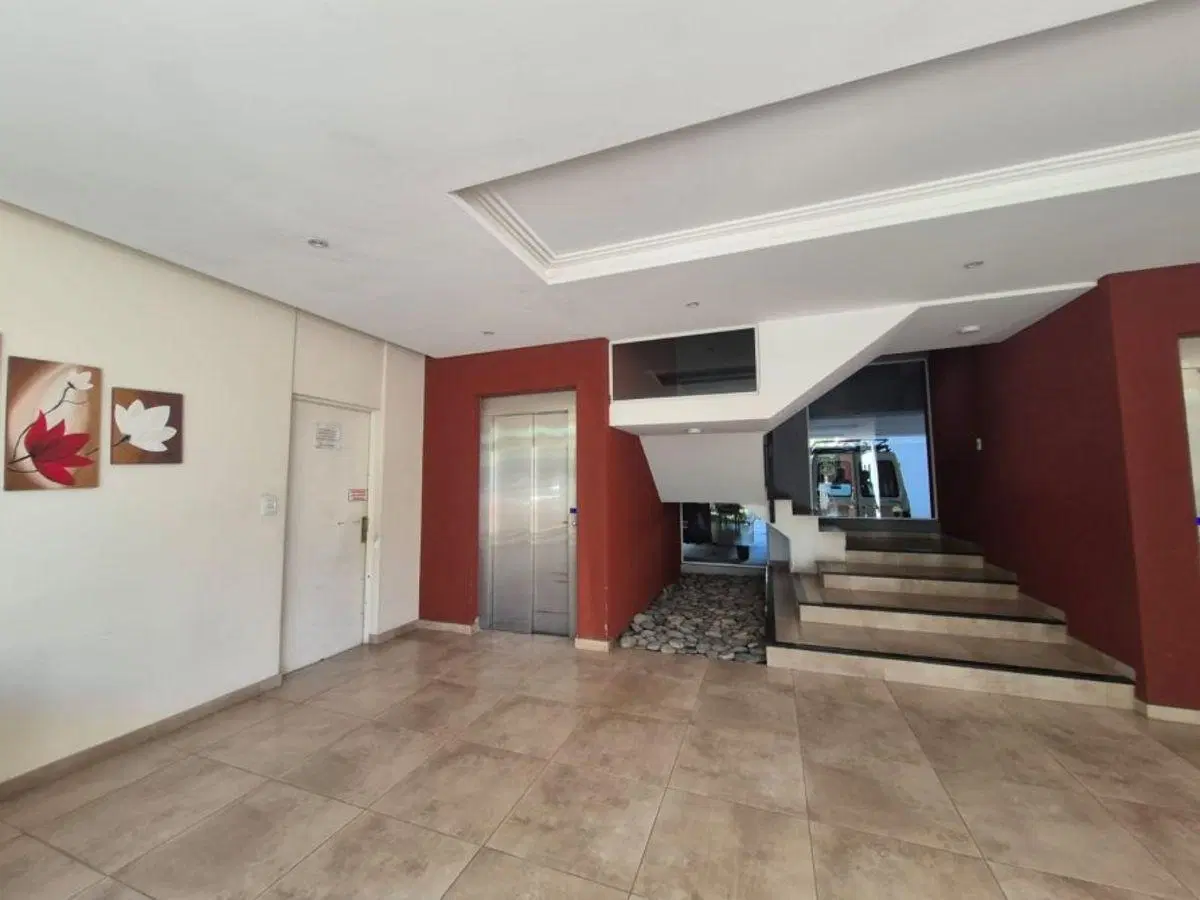 DEPARTAMENTO 2 AMBIENTES EN ALQUILER CON COCHERA! 8