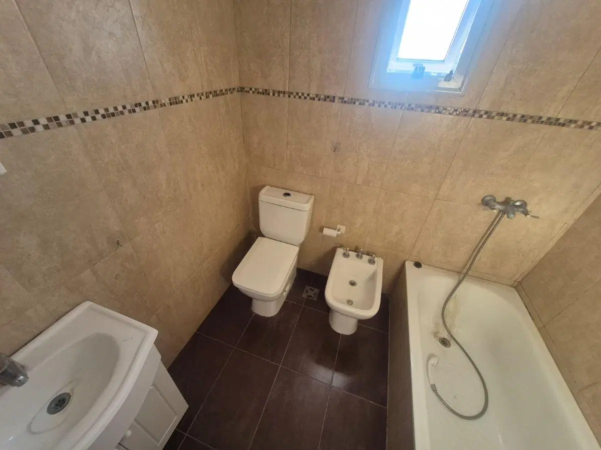 DEPARTAMENTO 2 AMBIENTES EN ALQUILER CON COCHERA! 4