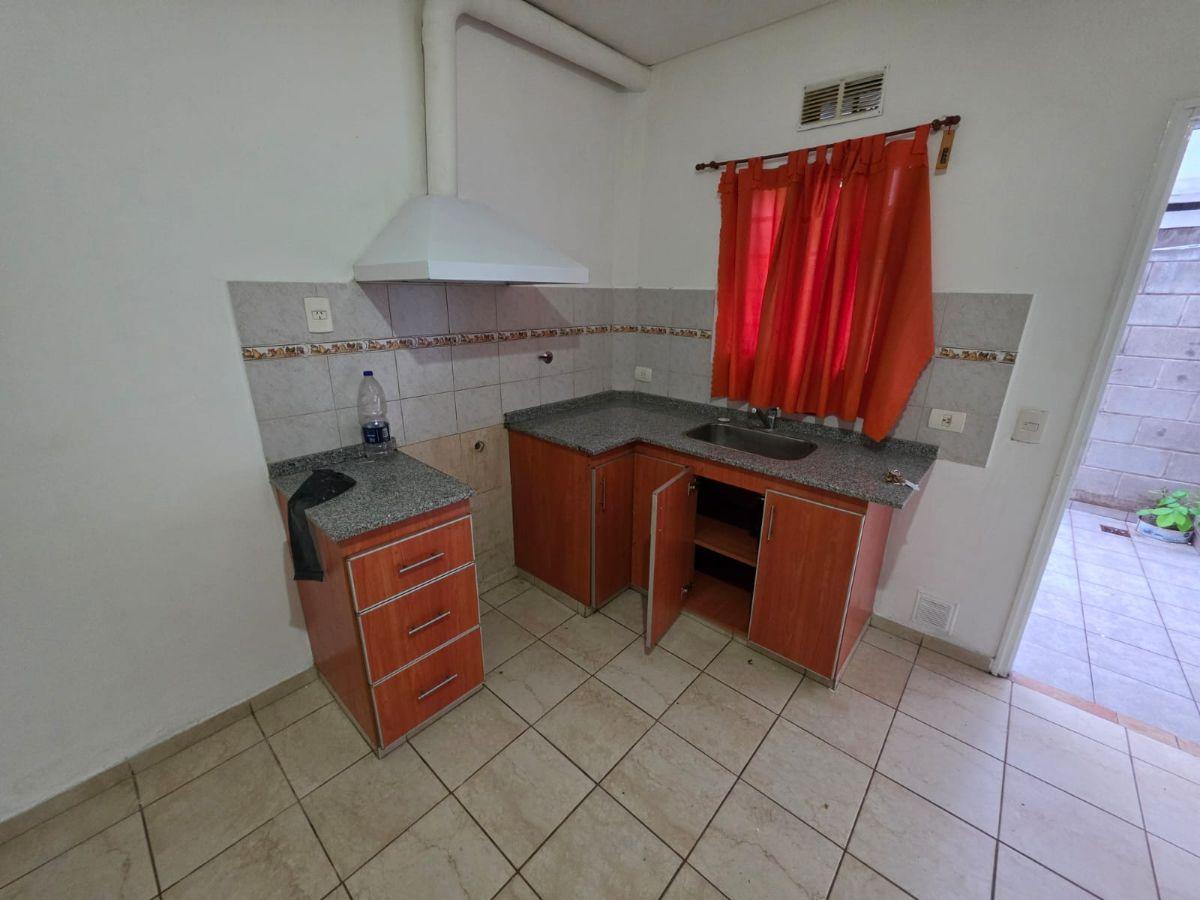 Foto de DEPARTAMENTO CENTRICO, CERCANO A LA ESTACION DE EZEIZA¡¡¡¡, imagen 3