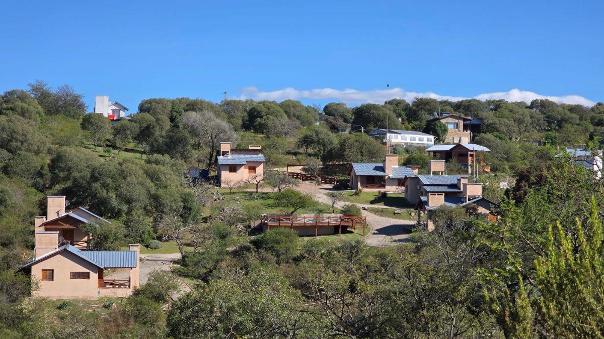Complejo de 6 viviendas con pileta en venta - Barrio Las Lagunitas - Villa General Belgrano