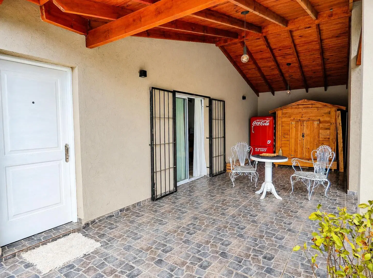 Casa en venta: Dos Dormitorios, dos baños y prácticamente a estrenar 3