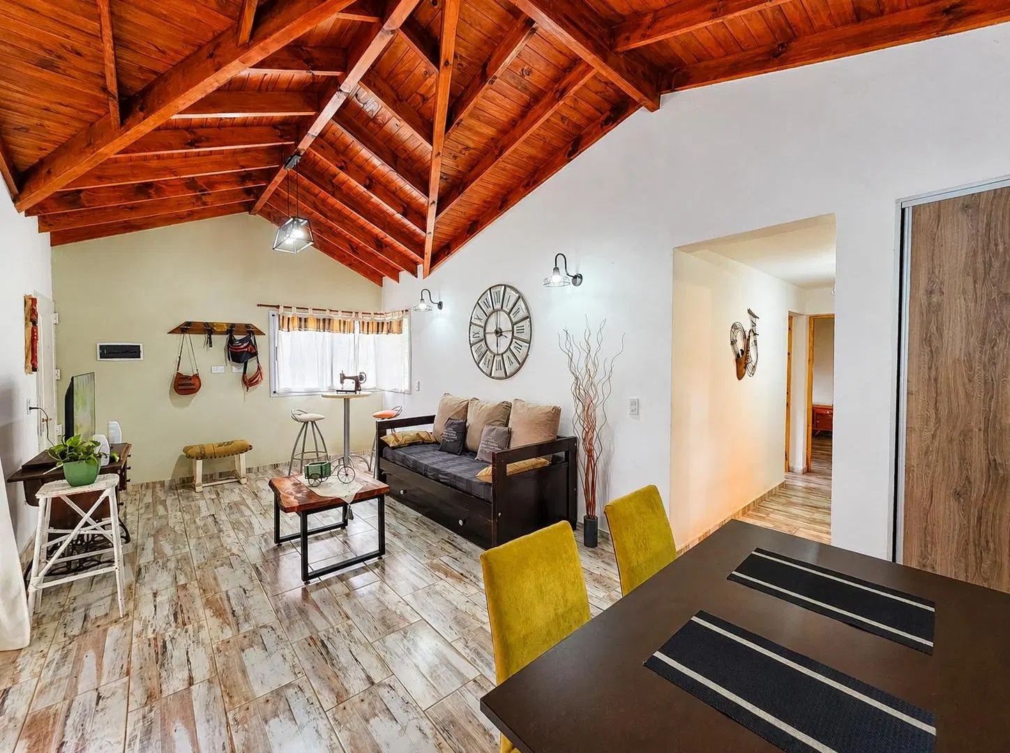 Casa en venta: Dos Dormitorios, dos baños y prácticamente a estrenar 4