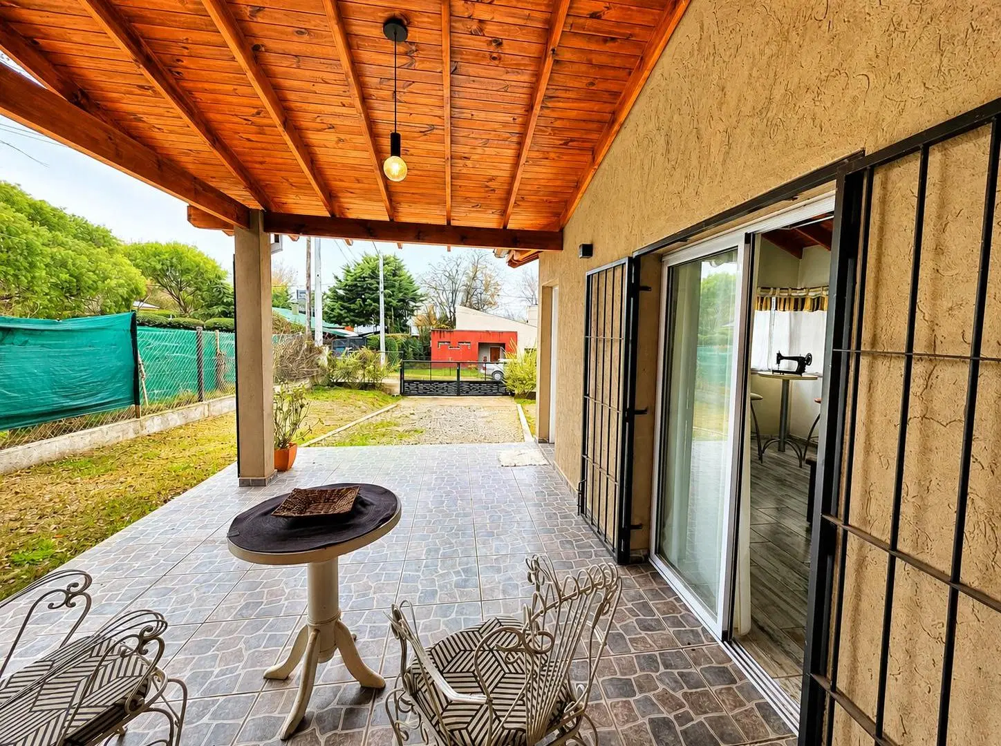 Casa en venta: Dos Dormitorios, dos baños y prácticamente a estrenar 5