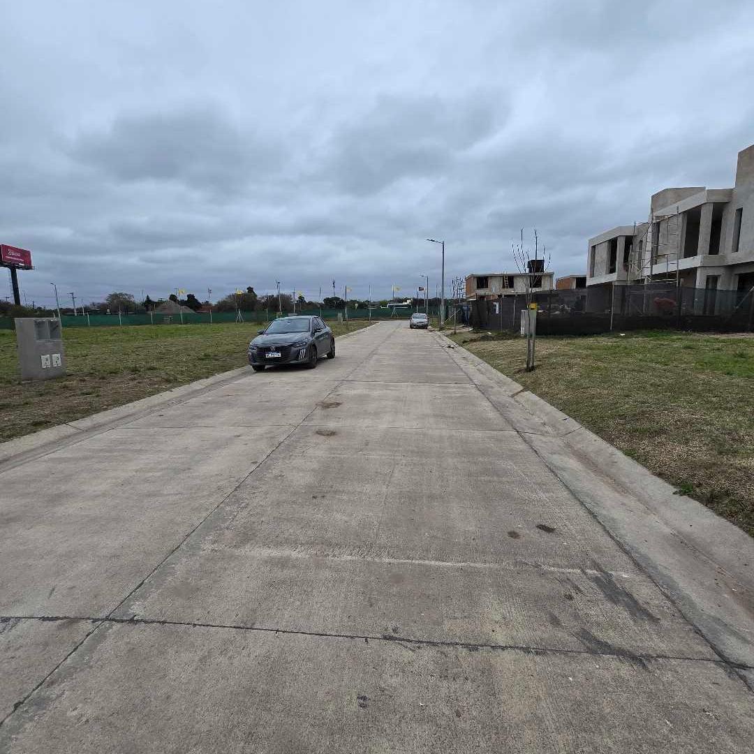 Foto de Talar del Este! Mendiolaza! Lote de 500 mts apto Dúplex! Escritura., imagen 1