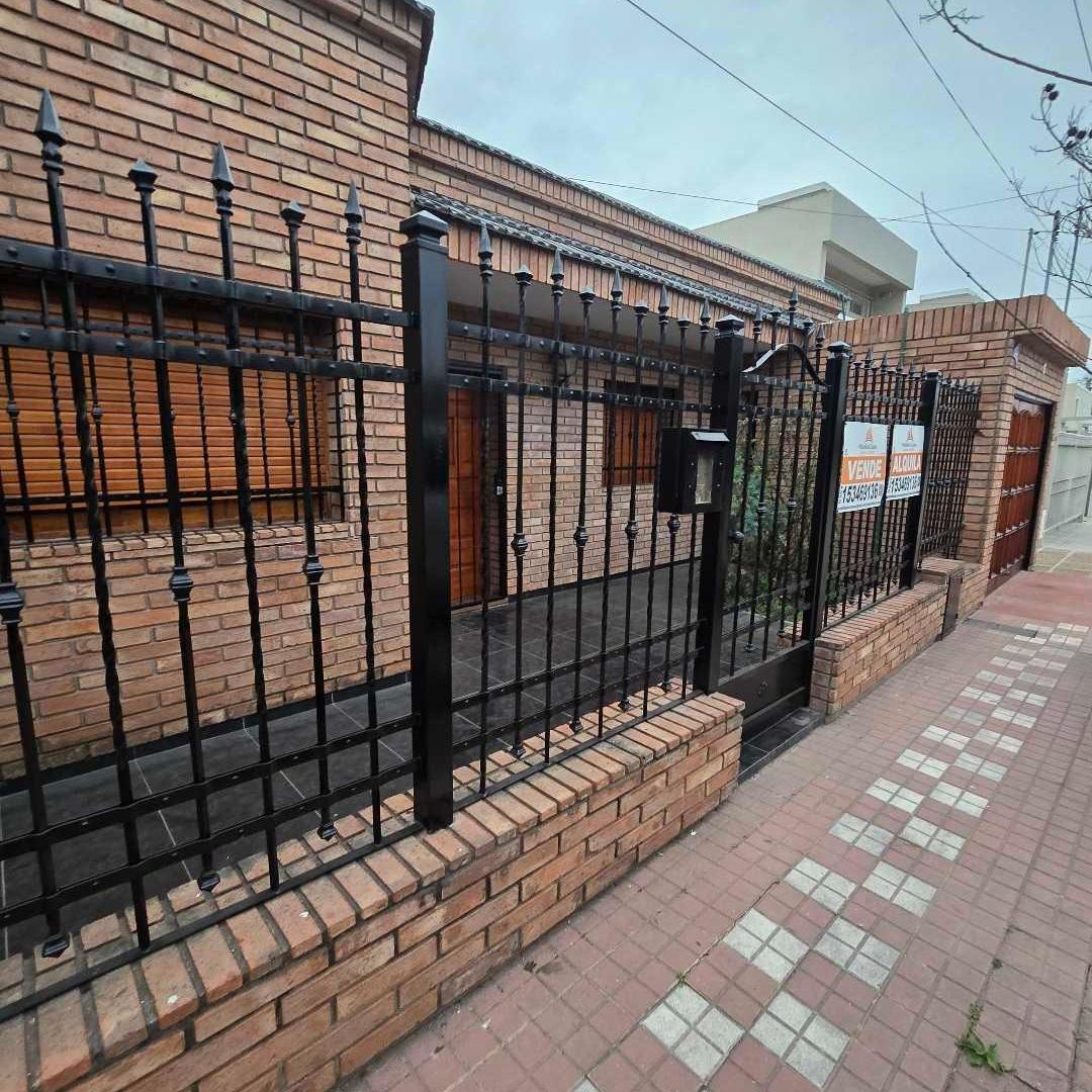 Foto de V. Centenario! 4 dorm y escritorio! Galeria, pileta!, imagen 3