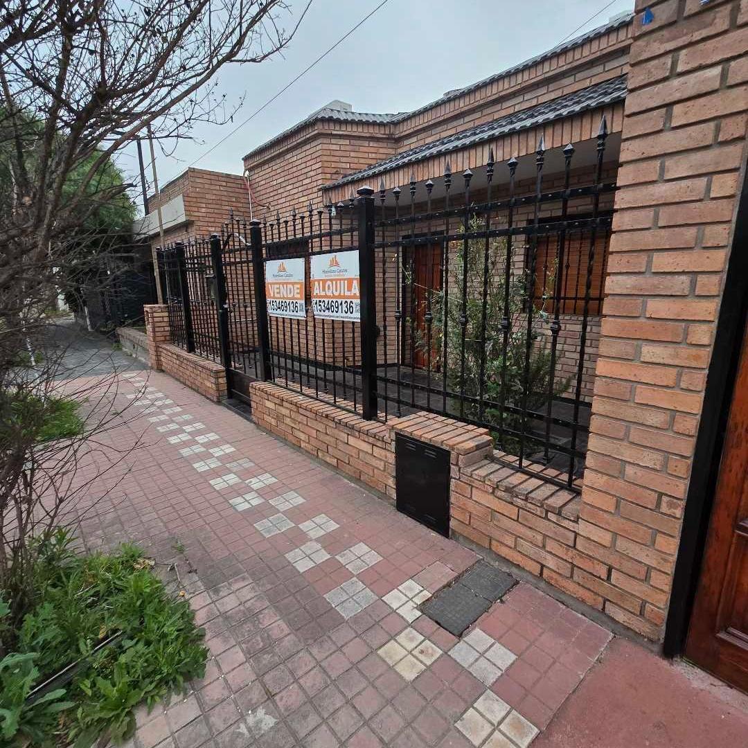 Foto de V. Centenario! 4 dorm y escritorio! Galeria, pileta!, imagen 2