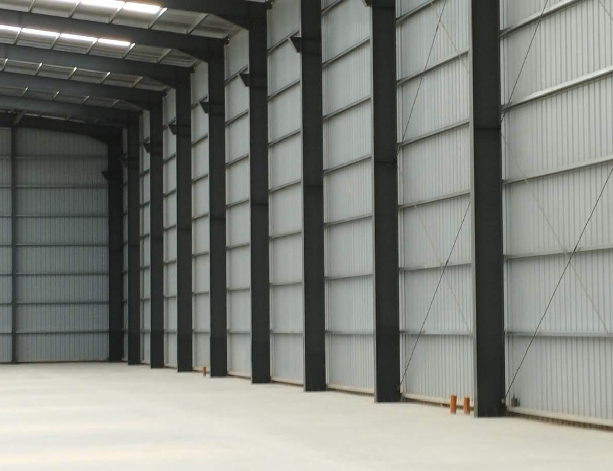 Nave Industrial en Polo 52 - Sup Cub 2540 m² - Valor U$s 3.5 X m² 3
