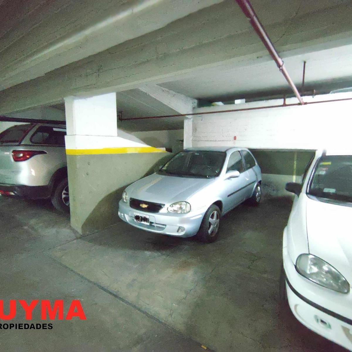 ¡Oportunidad! Cochera en Almagro 2