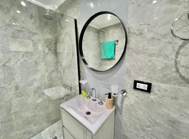 2 ambientes con balcón en VENTA 5