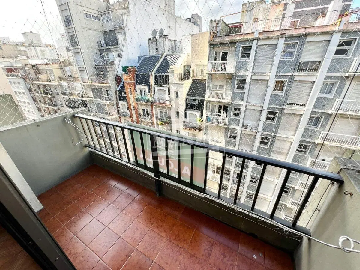 2 ambientes a la calle con balcón en ALQUILER POR 24 MESES 2