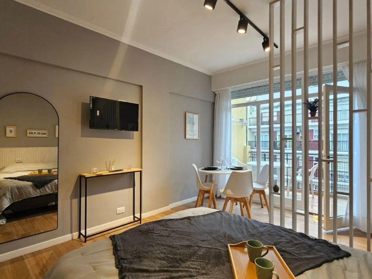 Ambiente a la calle con balcón terraza en VENTA 5