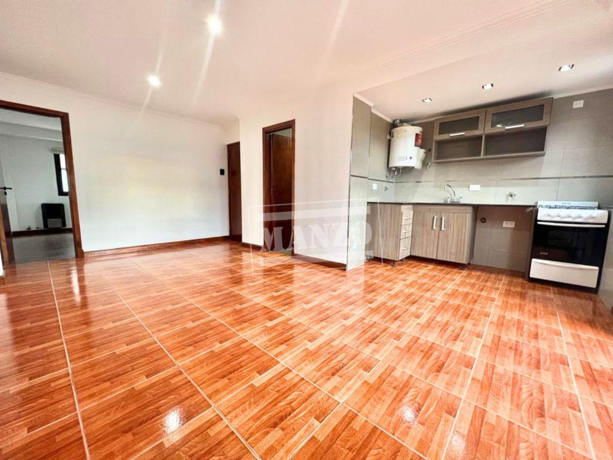 Foto de 2 ambientes a la calle con balcón y espacio de cochera en VENTA, imagen 5