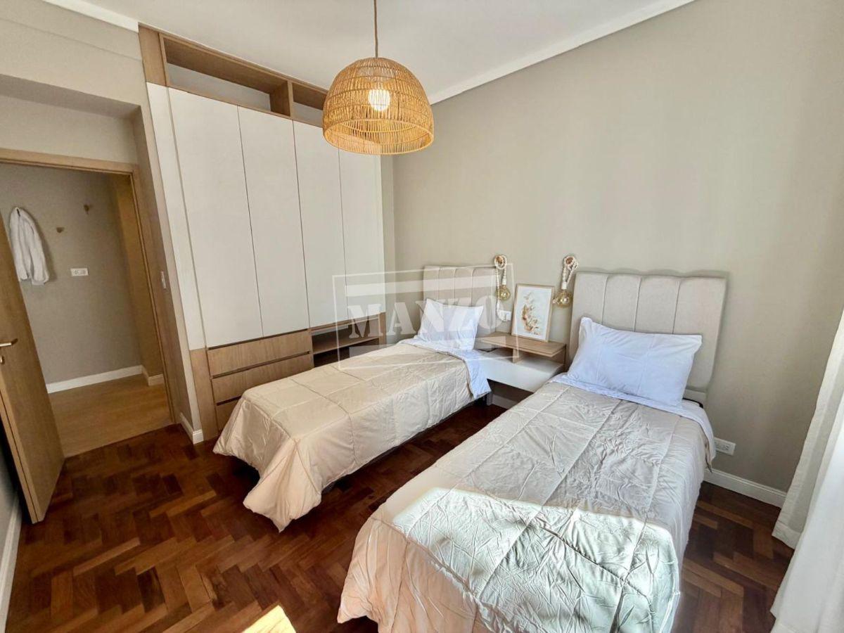 Foto de 3 ambientes con dependencia y balcón soleado en VENTA, imagen 2
