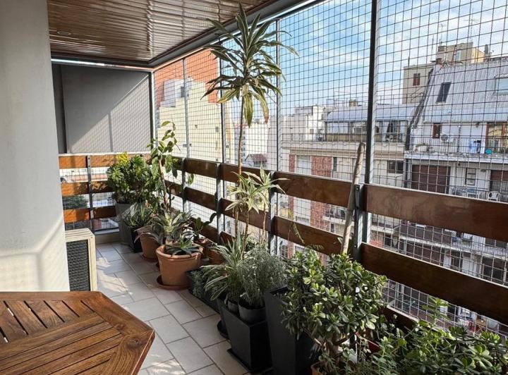 Departamento en Venta de 5 Ambientes con Dependencia y 2 Cocheras en Caballito 4