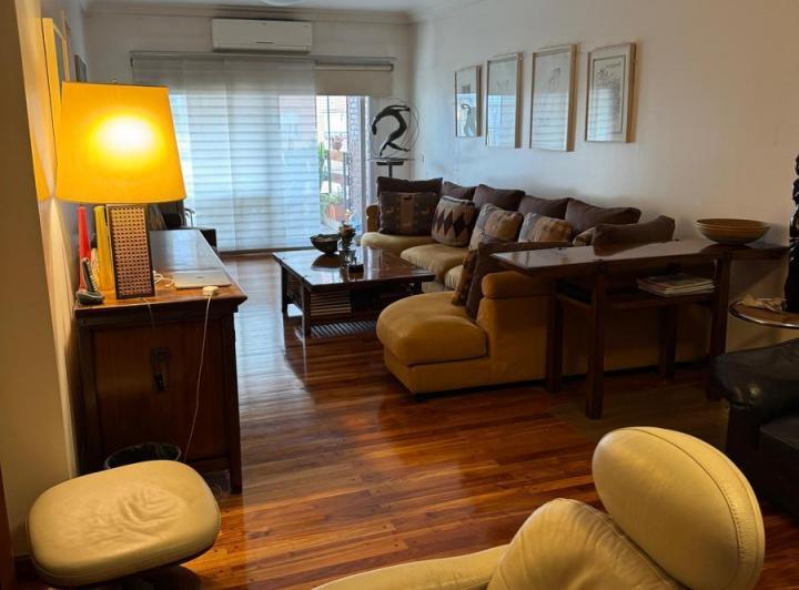 Departamento en Venta de 5 Ambientes con Dependencia y 2 Cocheras en Caballito 4