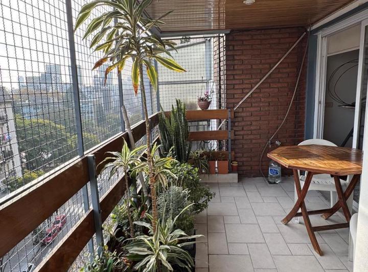 Departamento en Venta de 5 Ambientes con Dependencia y 2 Cocheras en Caballito 3