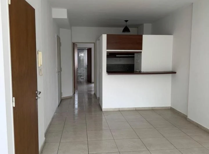 Alquiler Departamento de 2 Ambientes con Baño y Toilette - Balcon al frente 5