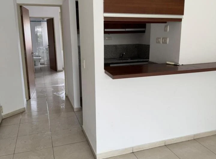 Alquiler Departamento de 2 Ambientes con Baño y Toilette - Balcon al frente 4