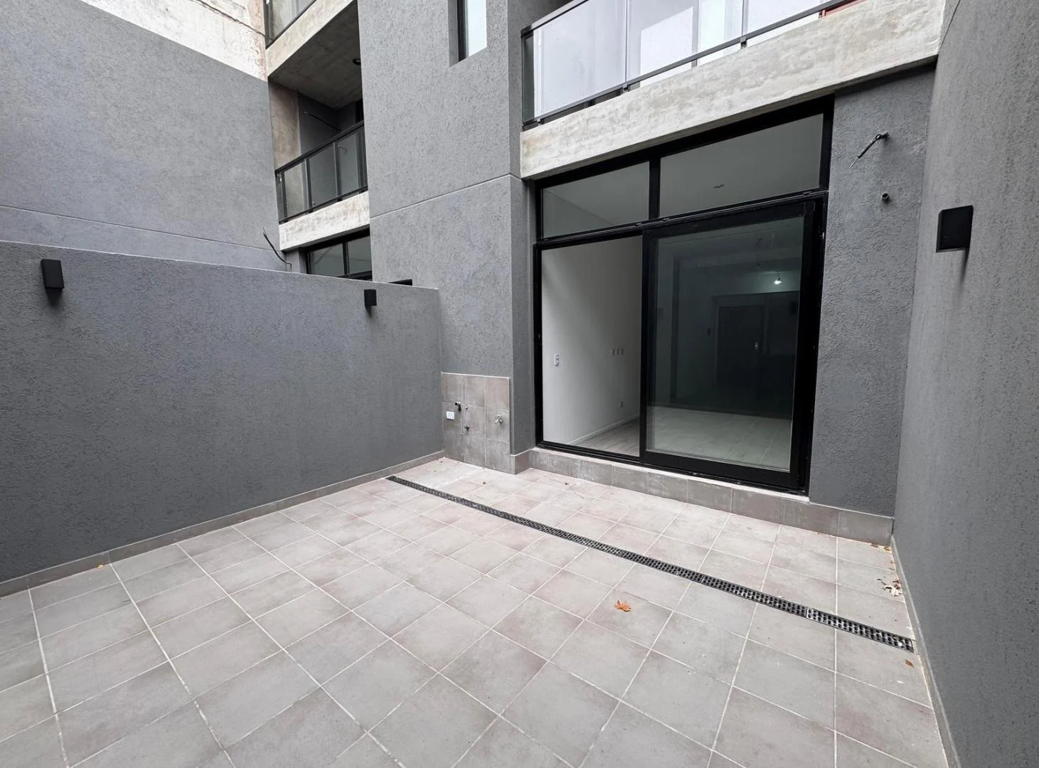 Venta Departamento Monoambiente con Patio a Estrenar en Saavedra