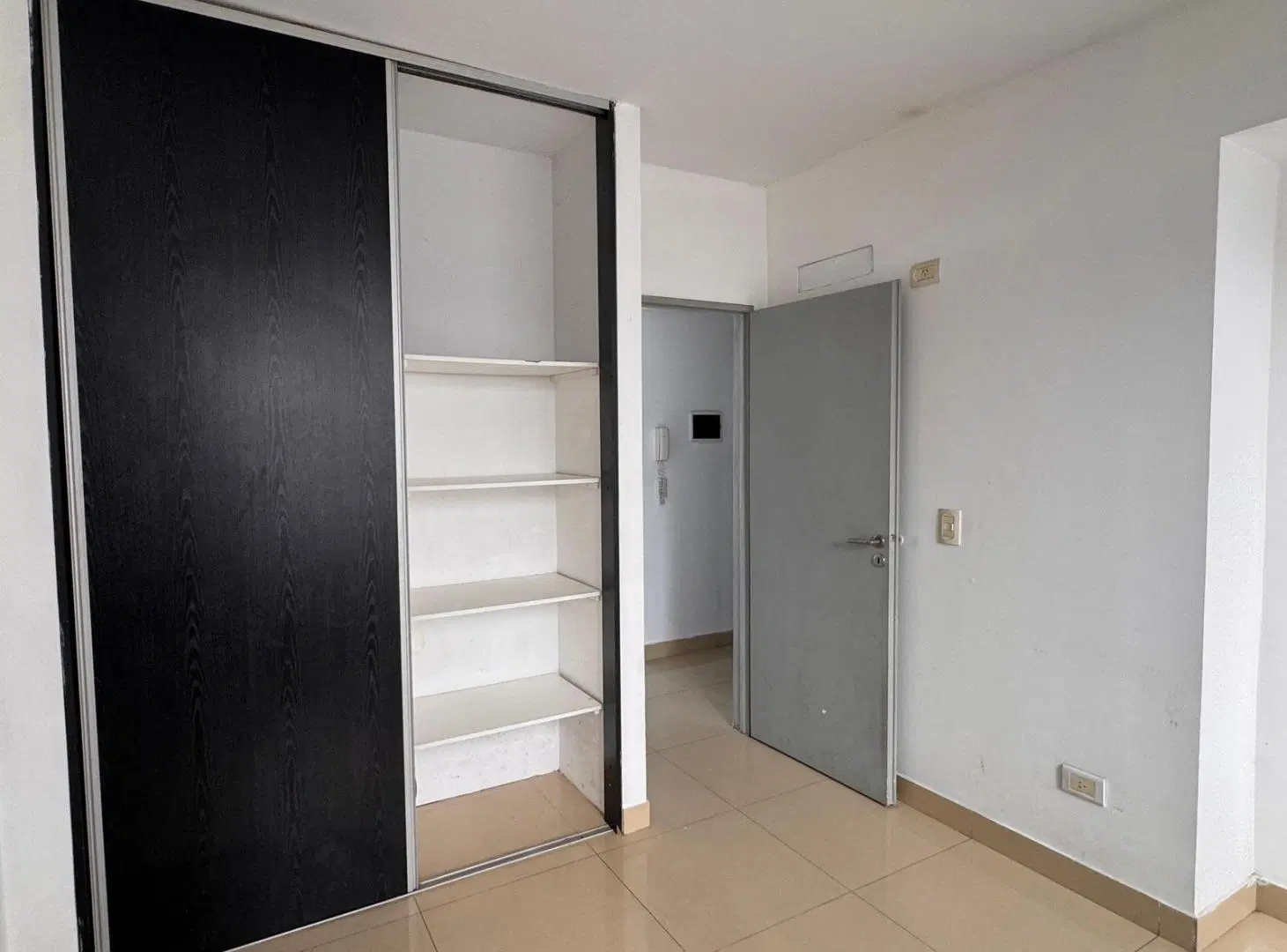 Departamento en Alquiler de 2 Ambientes en Parque Centenario 4