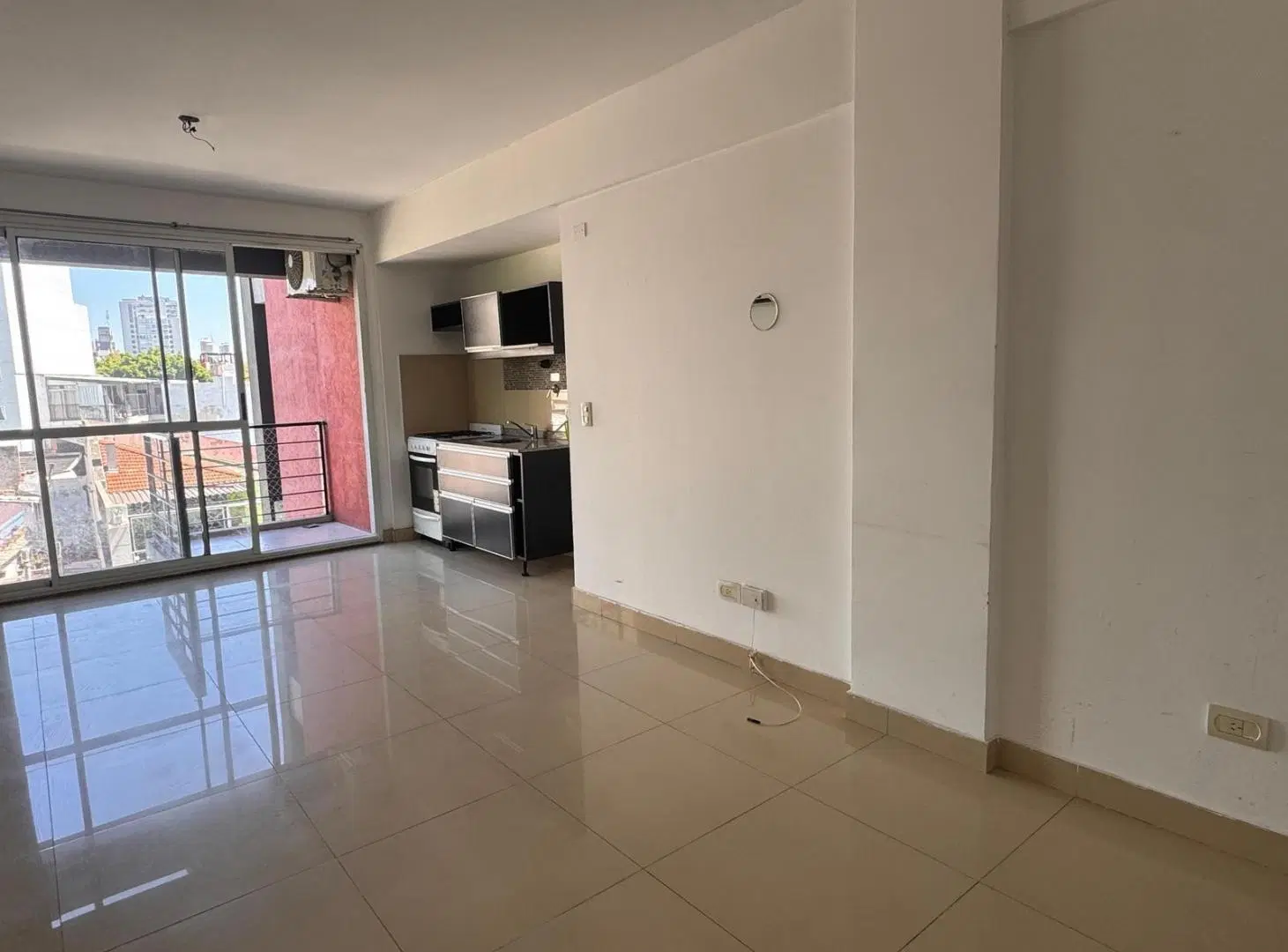 Departamento en Alquiler de 2 Ambientes en Parque Centenario 2