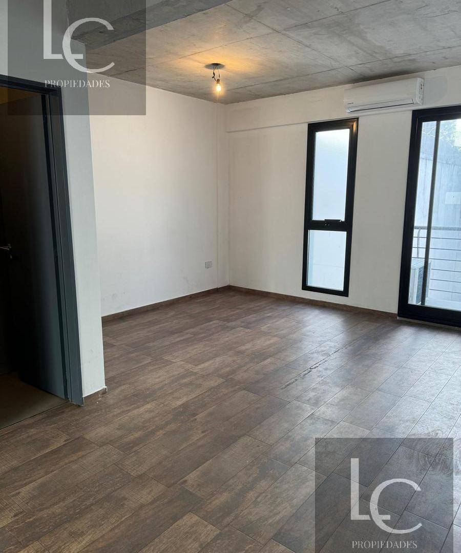 Foto de Alquiler Departamento Monoambiente con Patio en San Cristobal, imagen 5
