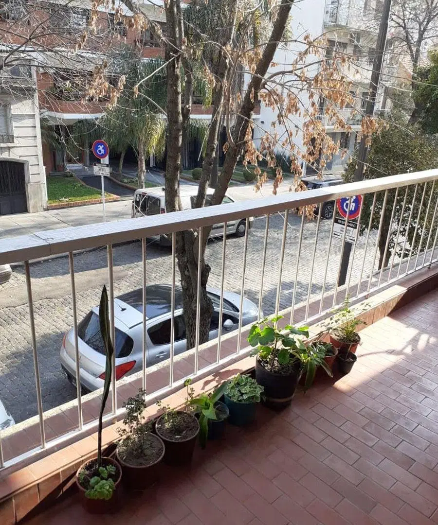 TRES AMBIENTES AL FRENTE BALCON 2