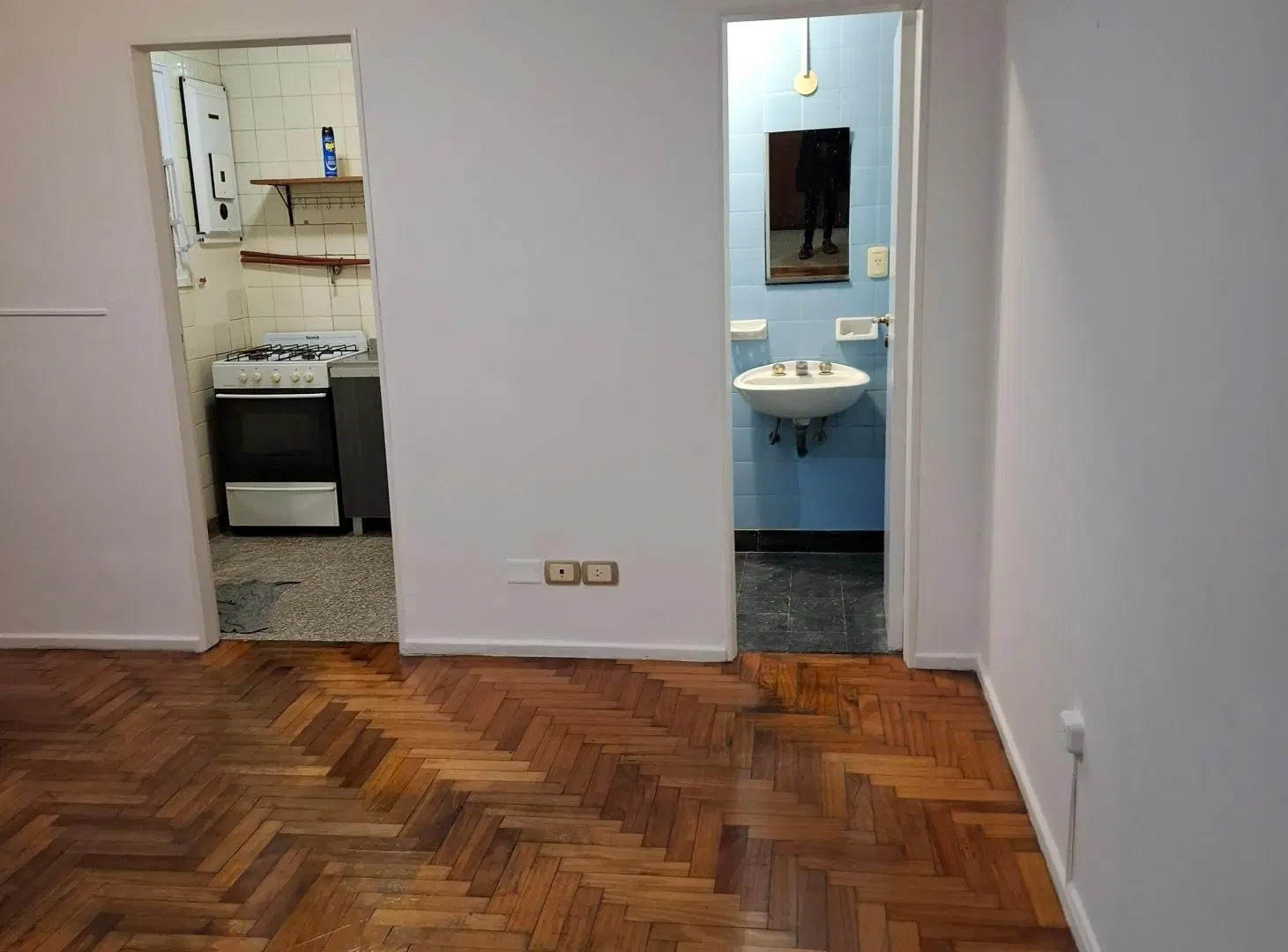 MONOAMBIENTE CON COCINA SEPARADA 3