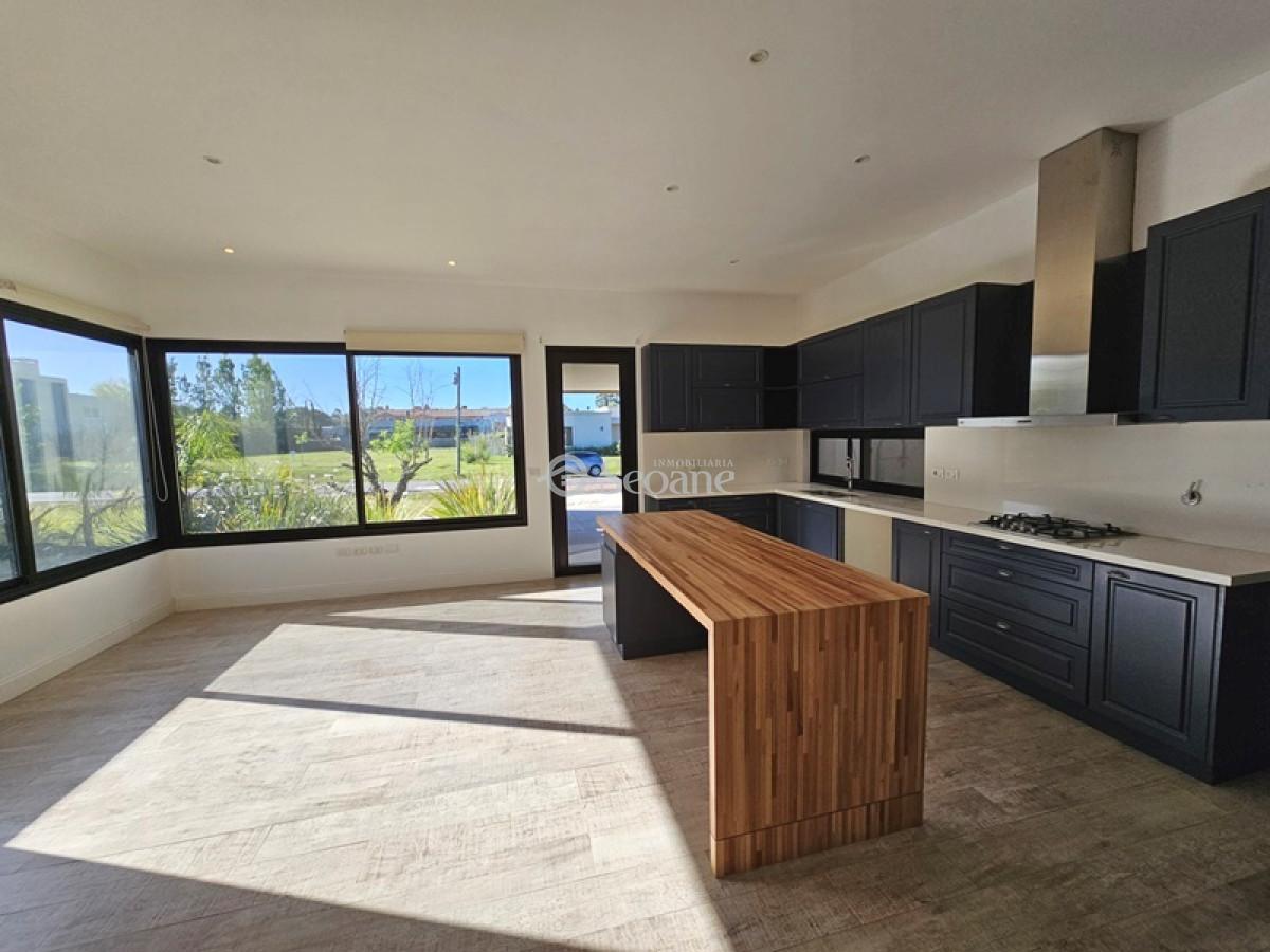 Foto de Viñedos De La Tahona - Excelente Ubicación, Una Planta, Piscina, imagen 5