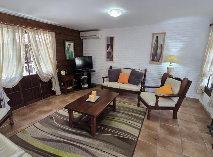 EXCELENTE CASA EN MARTIN PESCADOR (ZONA PLAYA) 5