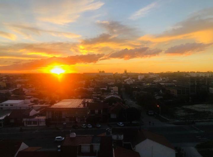 VENTA HERMOSO Y AMPLIO 4 AMBIENTES CON VISTAS PANORAMICAS 1