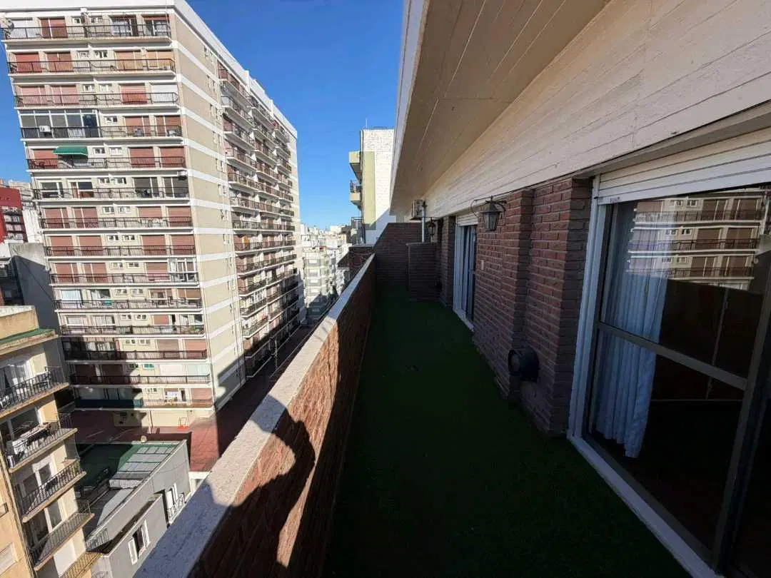 DPTO 2 AMBIENTES A LA CALLE CON COCHERA GASCON 2100 Piso 10 3
