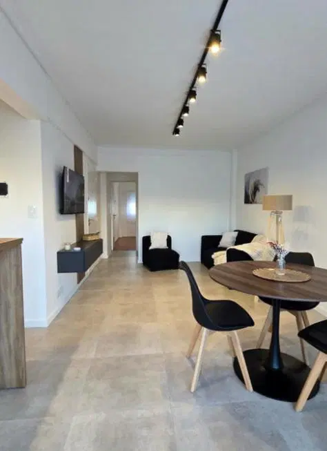 Departamento 2 ambientes con balcon y cochera 5
